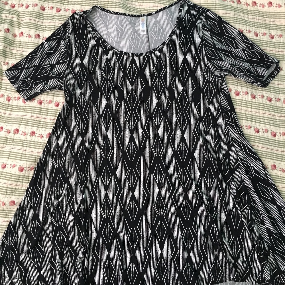 Lularoe Classic T size xs